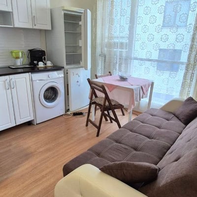 Alquiler de un apartamento acogedor y compacto de dos habitaciones en el barrio de Levski, Varna, Bulgaria